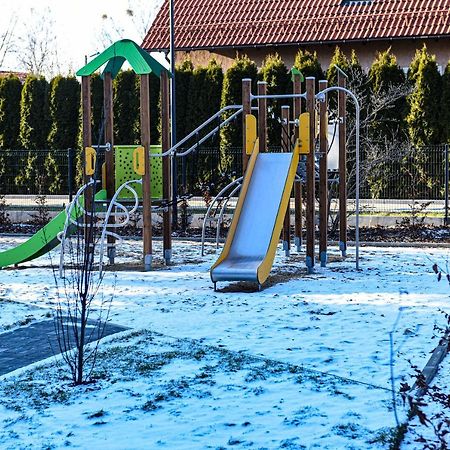 Apartament Villa Park Przy Plazy Z Widokiem Na Jezioro, Taras 50 M2 オストルダ エクステリア 写真