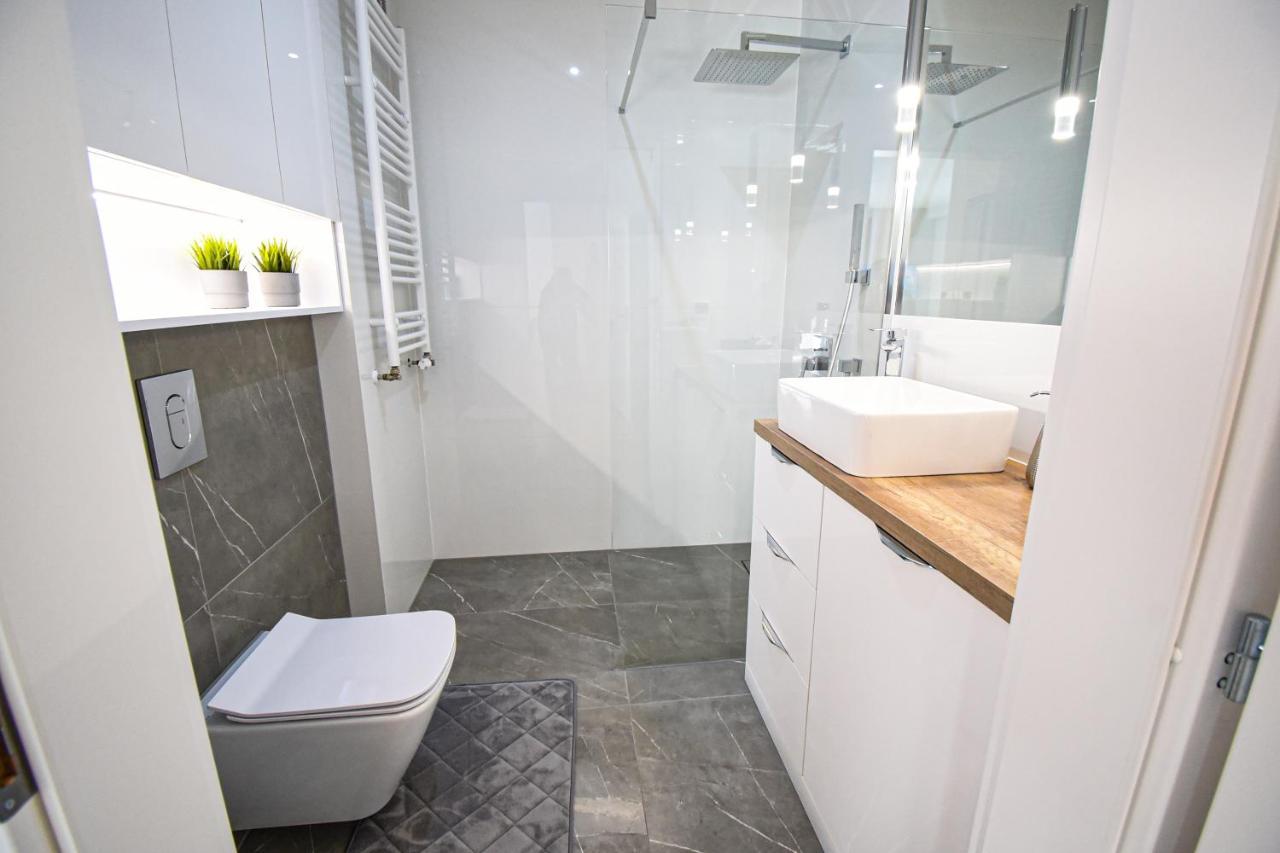 Apartament Villa Park Przy Plazy Z Widokiem Na Jezioro, Taras 50 M2 オストルダ エクステリア 写真